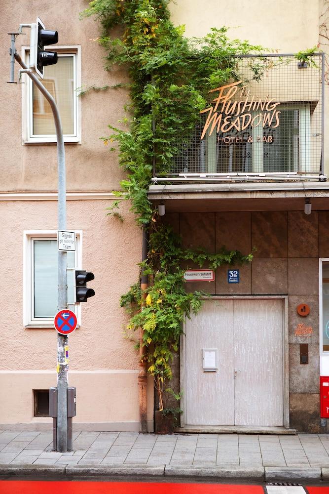 The Flushing Meadows Hotel 4*